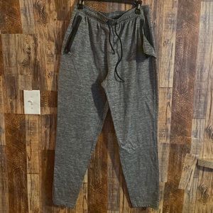 Leg3nd Mens joggers gray size large